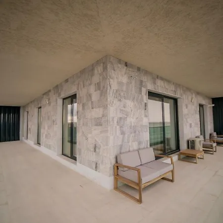 Апартаменты Luxury Promenada - Frontal Beachfront Mamaia Nord Нэводари