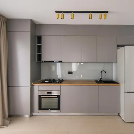 Апартаменты Luxury Promenada - Frontal Beachfront Mamaia Nord