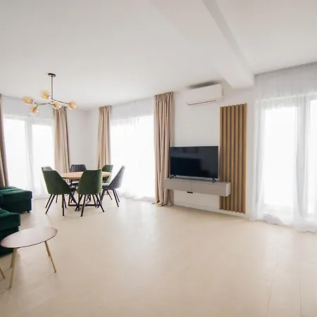 Luxury Promenada - Frontal Beachfront Mamaia Nord * Нэводари