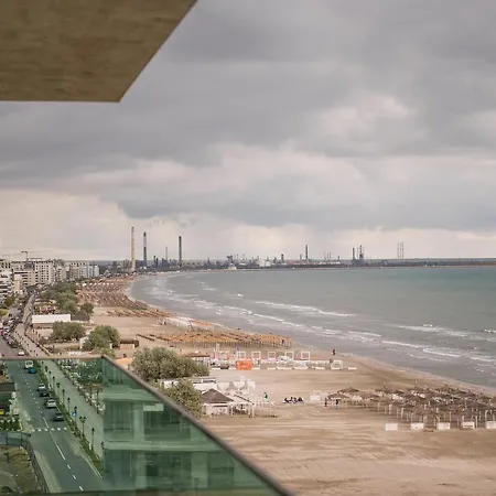 Апартаменты Luxury Promenada - Frontal Beachfront Mamaia Nord *