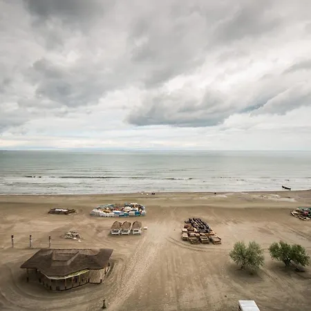 Апартаменты Luxury Promenada - Frontal Beachfront Mamaia Nord