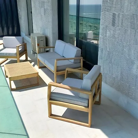 Luxury Promenada - Frontal Beachfront Mamaia Nord * Нэводари