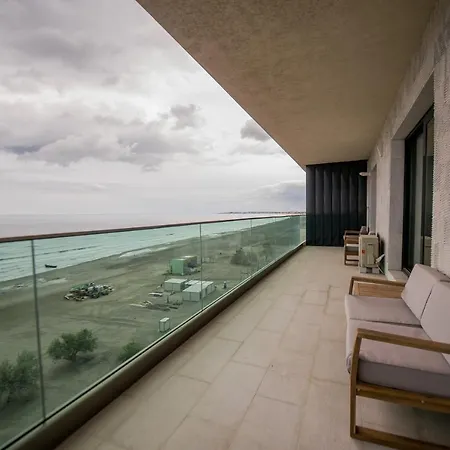 Apartamento Luxury Promenada - Frontal Beachfront Mamaia Nord Năvodari