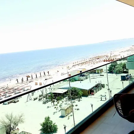 Luxury Promenada - Frontal Beachfront Mamaia Nord