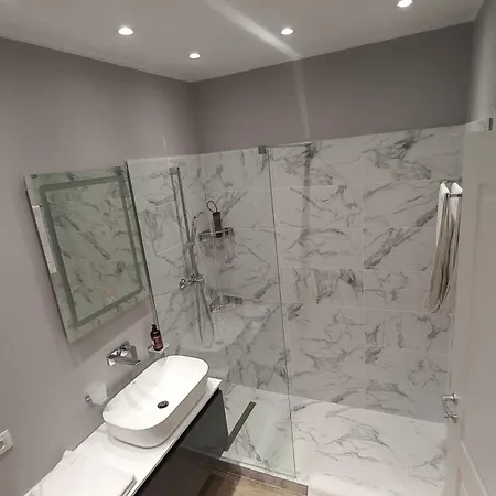 Apartamento Luxury Promenada - Frontal Beachfront Mamaia Nord Năvodari